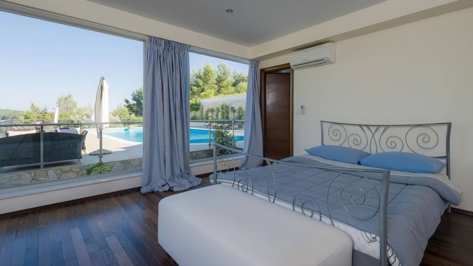 Prekrasna luksuzna vila prvi red do mora na o&ccaron;aravaju&cacute;em otoku Kor&ccaron;uli&excl; 14000 m2 gra&dstrok;evisnkog zemlji&scaron;ta&excl;