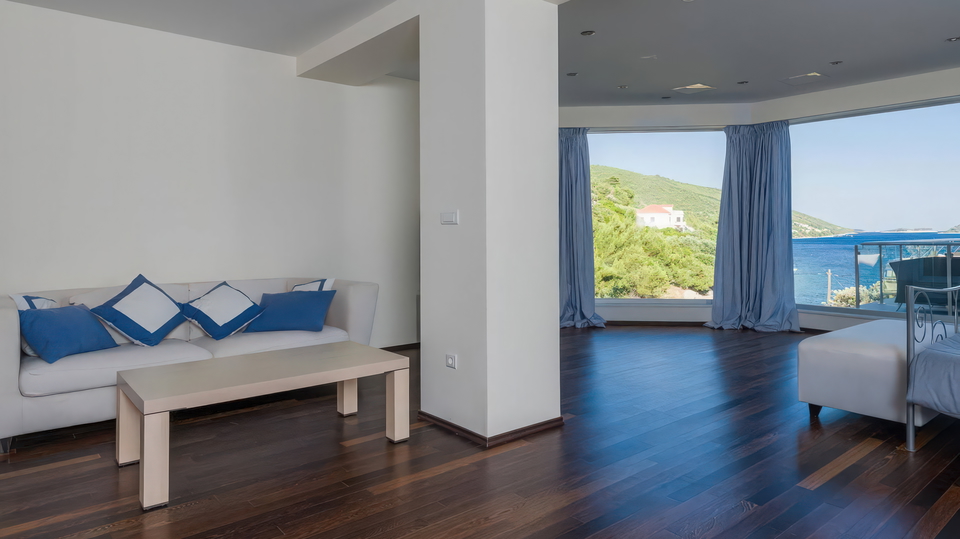 Prekrasna luksuzna vila prvi red do mora na o&ccaron;aravaju&cacute;em otoku Kor&ccaron;uli&excl; 14000 m2 gra&dstrok;evisnkog zemlji&scaron;ta&excl;