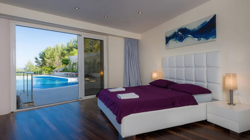 Prekrasna luksuzna vila prvi red do mora na o&ccaron;aravaju&cacute;em otoku Kor&ccaron;uli&excl; 14000 m2 gra&dstrok;evisnkog zemlji&scaron;ta&excl;