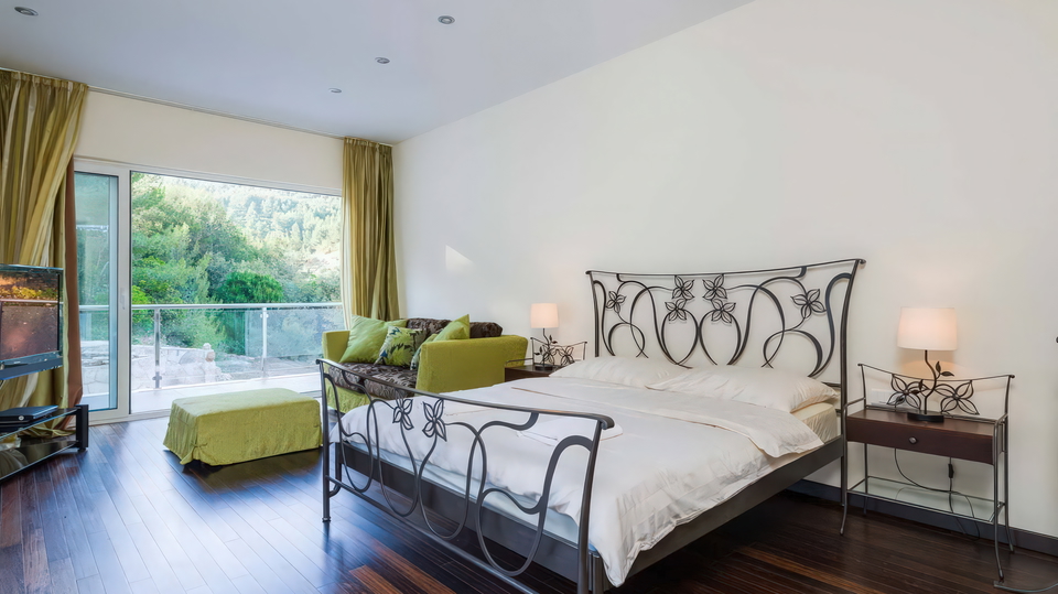 Prekrasna luksuzna vila prvi red do mora na o&ccaron;aravaju&cacute;em otoku Kor&ccaron;uli&excl; 14000 m2 gra&dstrok;evisnkog zemlji&scaron;ta&excl;