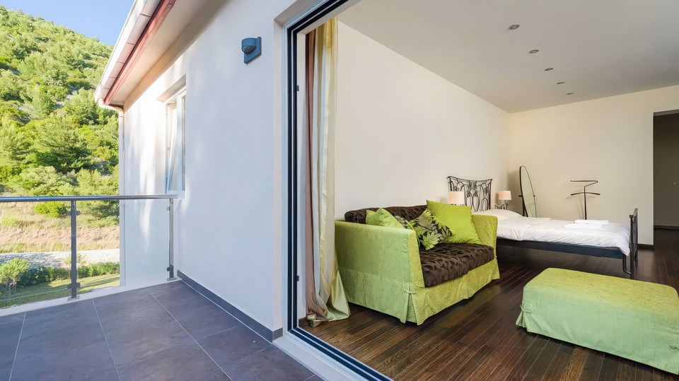 Prekrasna luksuzna vila prvi red do mora na o&ccaron;aravaju&cacute;em otoku Kor&ccaron;uli&excl; 14000 m2 gra&dstrok;evisnkog zemlji&scaron;ta&excl;