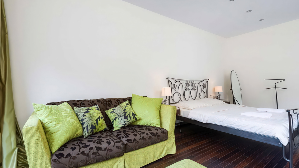 Prekrasna luksuzna vila prvi red do mora na o&ccaron;aravaju&cacute;em otoku Kor&ccaron;uli&excl; 14000 m2 gra&dstrok;evisnkog zemlji&scaron;ta&excl;