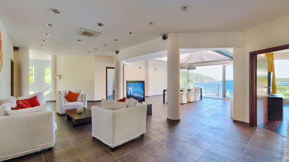 Prekrasna luksuzna vila prvi red do mora na o&ccaron;aravaju&cacute;em otoku Kor&ccaron;uli&excl; 14000 m2 gra&dstrok;evisnkog zemlji&scaron;ta&excl;