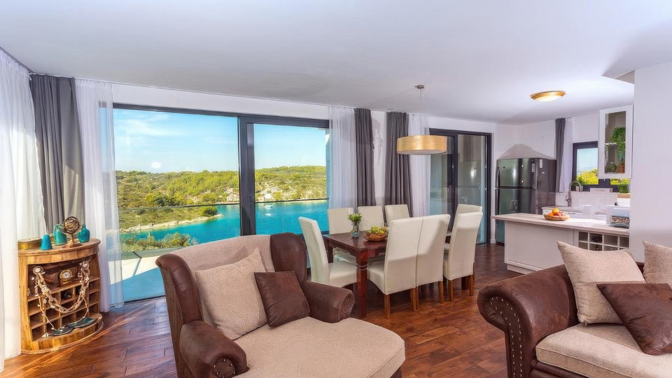 Luxusvilla mit Panoramablick auf das Meer - Insel &Scaron;olta&excl;