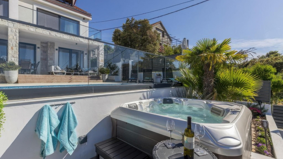 Luxusvilla mit Panoramablick auf das Meer - Insel &Scaron;olta&excl;