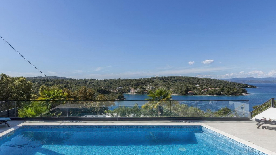 Luxusvilla mit Panoramablick auf das Meer - Insel &Scaron;olta&excl;