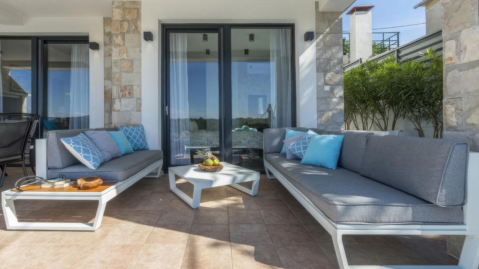Luxusvilla mit Panoramablick auf das Meer - Insel &Scaron;olta&excl;