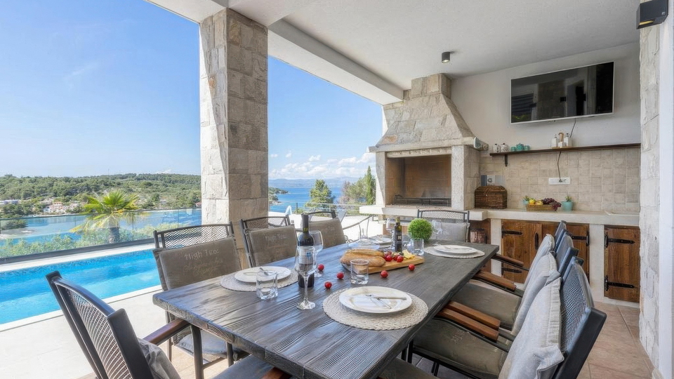 Luxusvilla mit Panoramablick auf das Meer - Insel &Scaron;olta&excl;