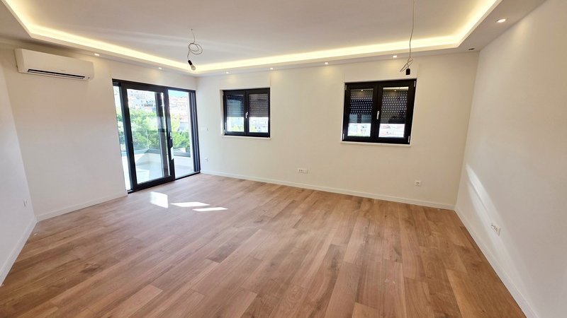 Exklusive Zweizimmerwohnung im Herzen von Makarska&comma; nur 390 m vom Meer entfernt&excl;