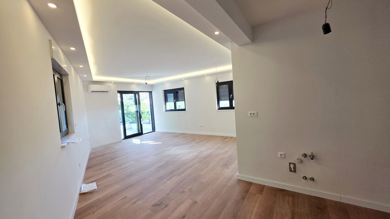 Exklusive Zweizimmerwohnung im Herzen von Makarska&comma; nur 390 m vom Meer entfernt&excl;