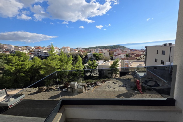 Exklusive Zweizimmerwohnung im Herzen von Makarska, nur 390 m vom Meer entfernt!