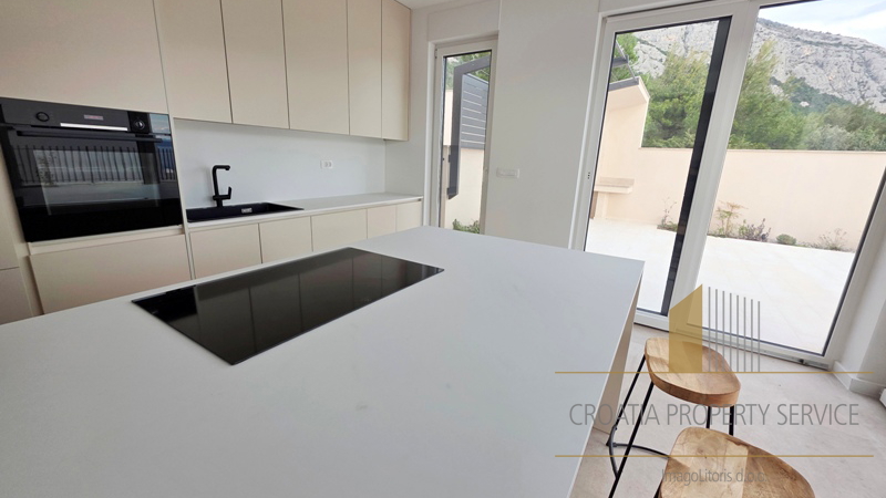 New modern villa with a swimming pool and sea view – Makarska, Veliko Brdo
