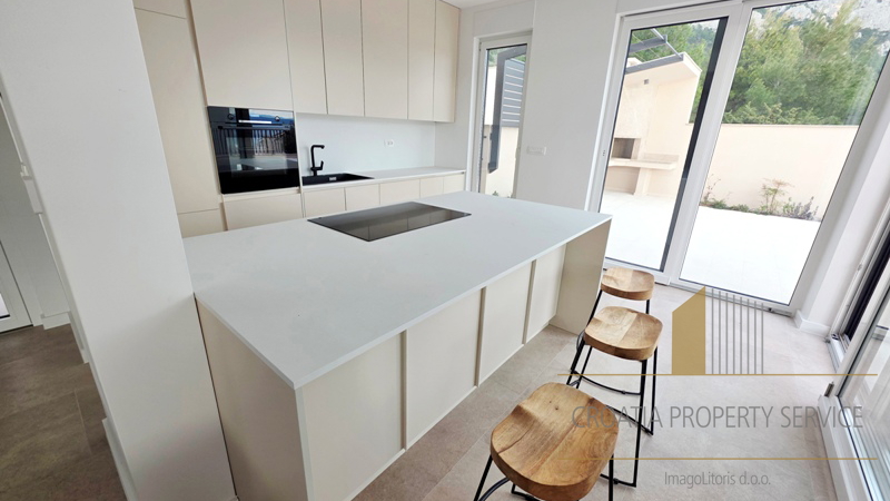 New modern villa with a swimming pool and sea view – Makarska, Veliko Brdo