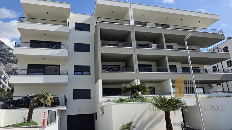 Attico attraente con vista mare – Makarska!