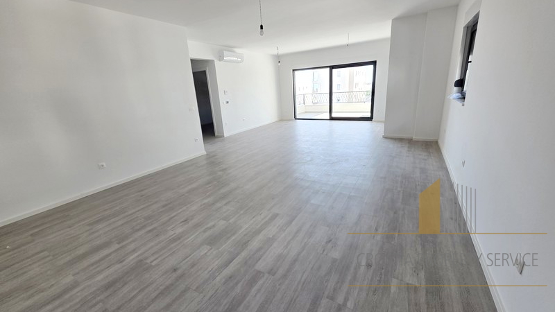 Attico attraente con vista mare – Makarska!