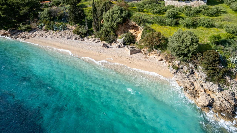 Prekrasan luksuzni studio apartman 500 m od pla&zcaron;e na otoku Bra&ccaron;u&excl;