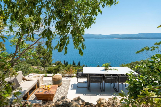 Luksuzni studio apartman s pogledom na more na otoku Braču!