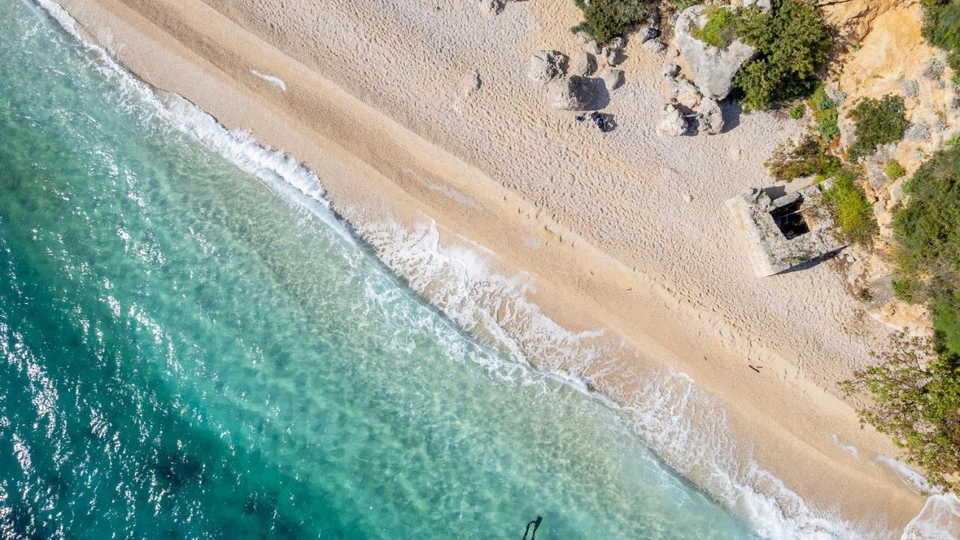 Elegantan luksuzni  apartman 500 m od pla&zcaron;e na otoku Bra&ccaron;u&excl;