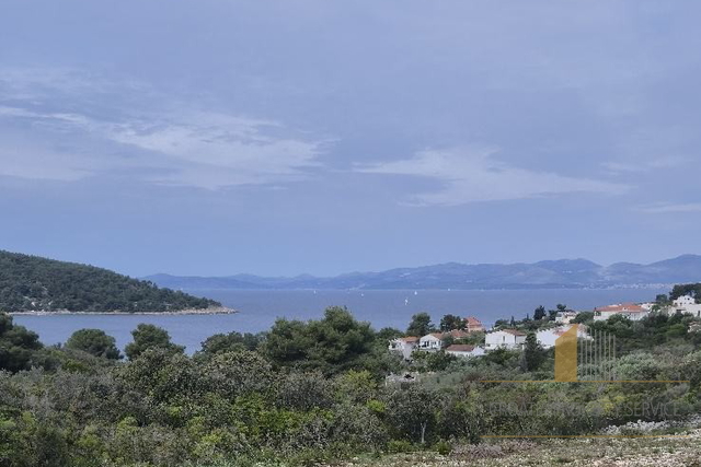 Investment opportunity on Šolta: Building plot with sea view, Nečujam!