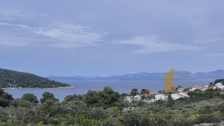 Investment opportunity on Šolta: Building plot with sea view, Nečujam!