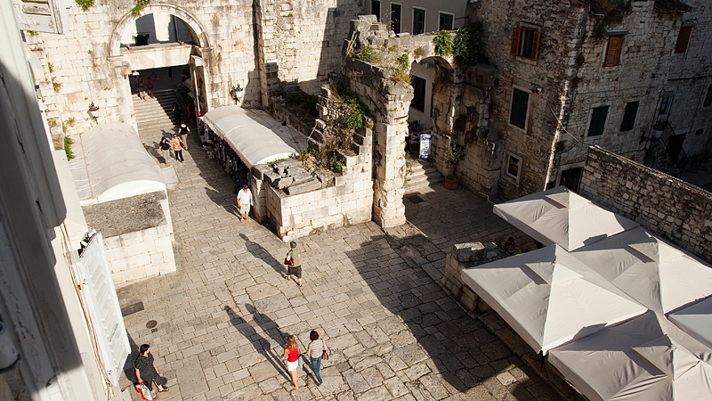 Luxury two-bedroom apartment for sale in the center of Split&excl;