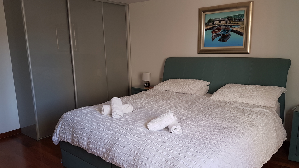 Luxury two-bedroom apartment for sale in the center of Split&excl;