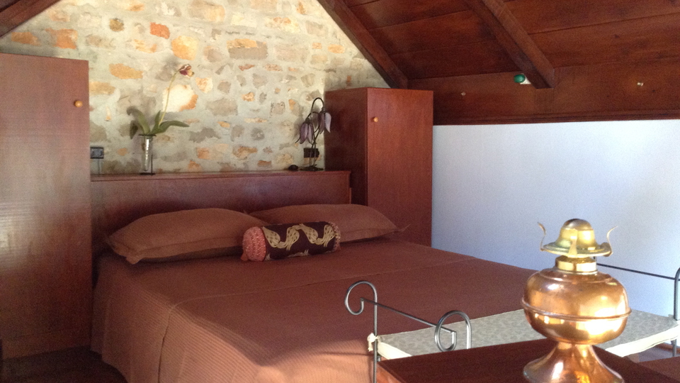 Luksuzna mediteranska vila v prvi vrsti ob morju na otoku Bra&ccaron;u&excl;