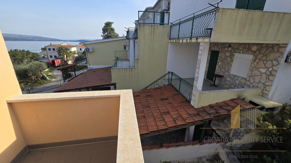 Bellissimo appartamento duplex trilocale con vista mare – Šolta, Stomorska!