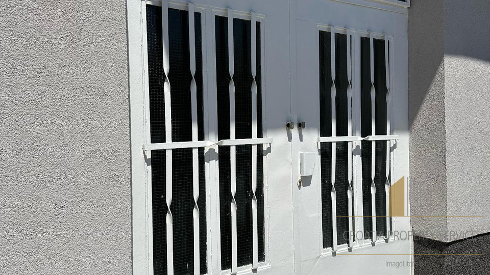 Commercial Property, 40 m2, For Rent, Split