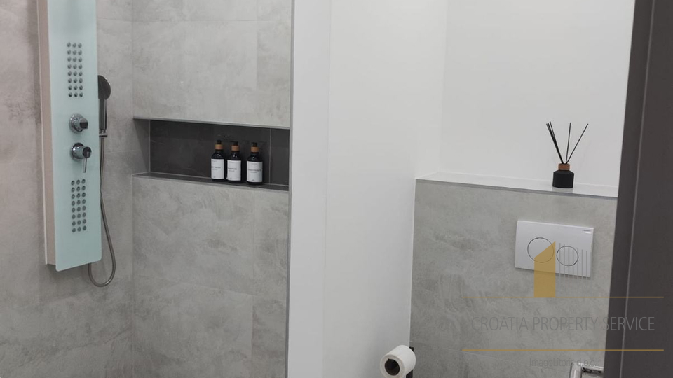 Splendida casa nel centro di Privlaka – a soli 70 m dalla spiaggia di sabbia!