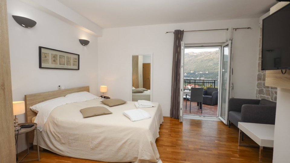 &Ocy;&chcy;&acy;&rcy;&ocy;&vcy;&acy;&tcy;&iecy;&lcy;&softcy;&ncy;&acy;&yacy; &kcy;&acy;&mcy;&iecy;&ncy;&ncy;&acy;&yacy; &vcy;&icy;&lcy;&lcy;&acy; &scy; &bcy;&acy;&scy;&scy;&iecy;&jcy;&ncy;&ocy;&mcy; &vcy; &ocy;&kcy;&rcy;&iecy;&scy;&tcy;&ncy;&ocy;&scy;&tcy;&yacy;&khcy; &Dcy;&ucy;&bcy;&rcy;&ocy;&vcy;&ncy;&icy;&kcy;&acy;&excl;