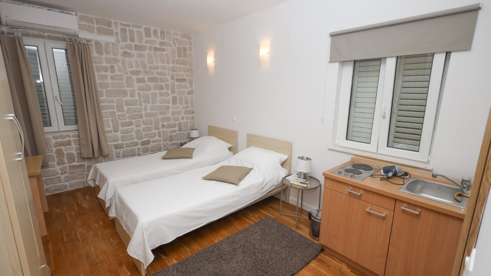 &Ocy;&chcy;&acy;&rcy;&ocy;&vcy;&acy;&tcy;&iecy;&lcy;&softcy;&ncy;&acy;&yacy; &kcy;&acy;&mcy;&iecy;&ncy;&ncy;&acy;&yacy; &vcy;&icy;&lcy;&lcy;&acy; &scy; &bcy;&acy;&scy;&scy;&iecy;&jcy;&ncy;&ocy;&mcy; &vcy; &ocy;&kcy;&rcy;&iecy;&scy;&tcy;&ncy;&ocy;&scy;&tcy;&yacy;&khcy; &Dcy;&ucy;&bcy;&rcy;&ocy;&vcy;&ncy;&icy;&kcy;&acy;&excl;