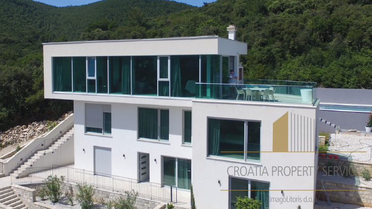 Nova luksuzna vila 20 m  od mora na otoku Korčuli!