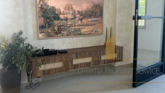 New luxury villa with a pool in the first row by the sea - Šibenik!