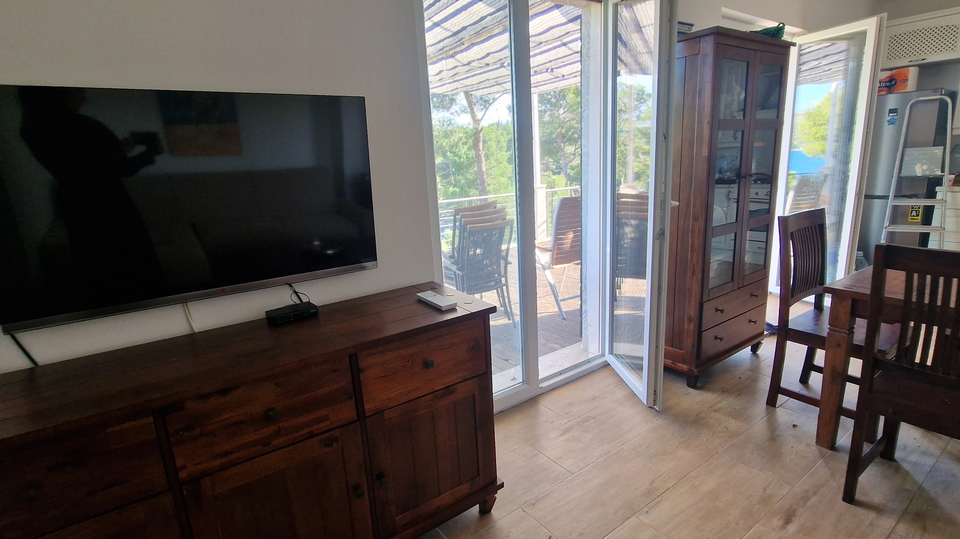 Secluded house in the first row by the sea on Bra&ccaron; &ndash; rare opportunity by the sea