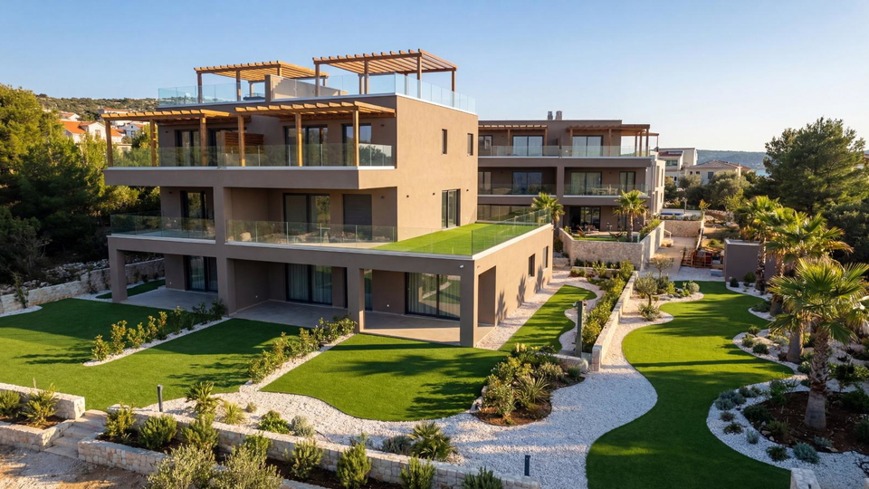 Luxuri&ouml;ses Penthouse mit Dachterrasse &ndash; zweite Reihe am Meer&comma; Umgebung von Trogir&excl;