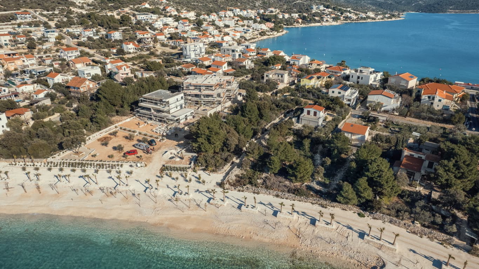 Luxuri&ouml;ses Penthouse mit Dachterrasse &ndash; zweite Reihe am Meer&comma; Umgebung von Trogir&excl;