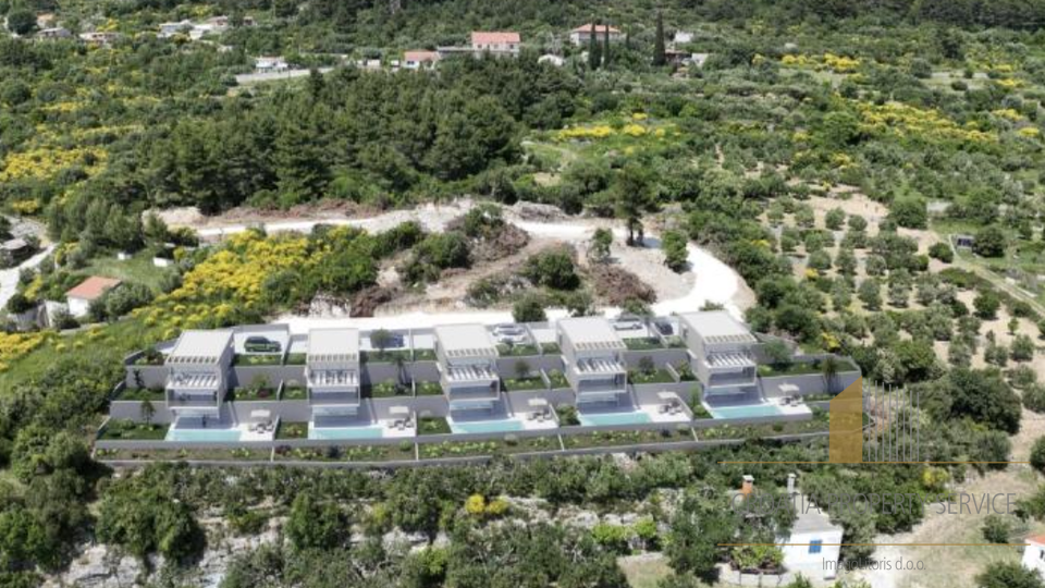 Investment opportunity! Attractive building land with a sea view – Kaštela!