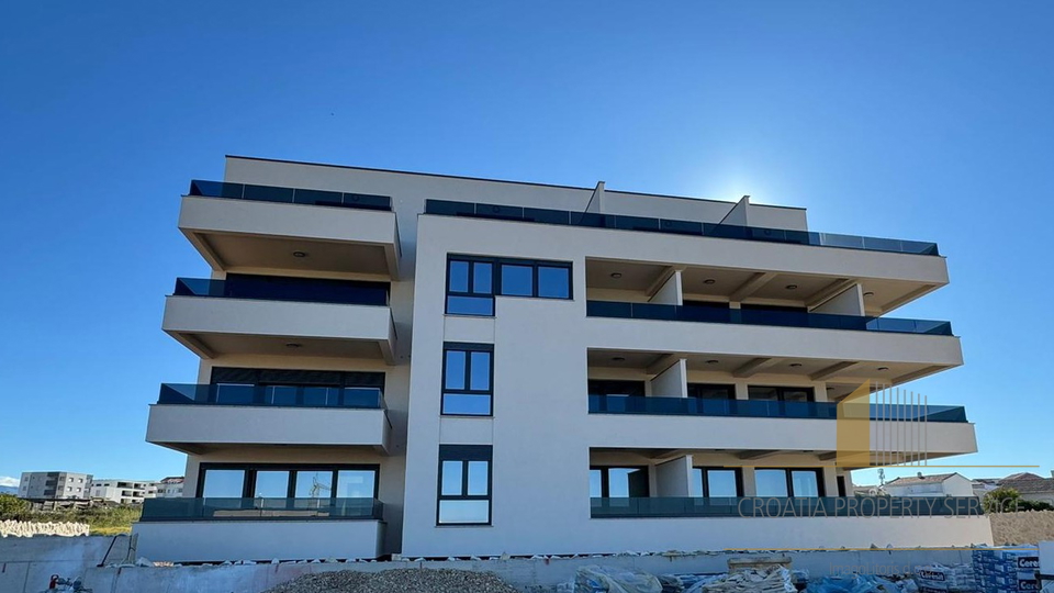 Ein Einzimmerwohnung in einem modernen Neubau, 350 m vom Meer entfernt in Povljana, Insel Pag!