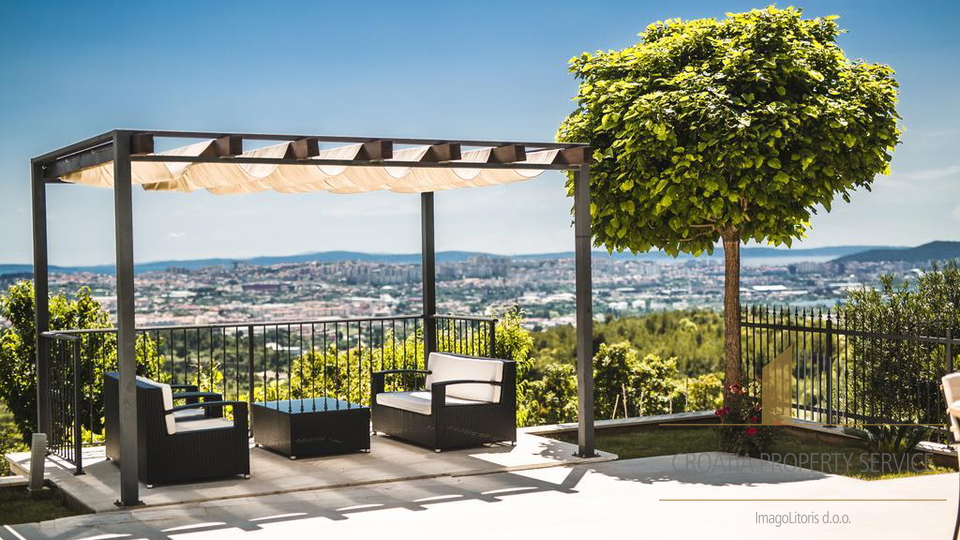 Exklusive Villa in Klis mit Panoramablick auf das Meer und Split&excl;