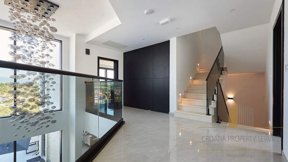 Luxury villa with a sea view 500 meters from the sea on the island of Čiovo!