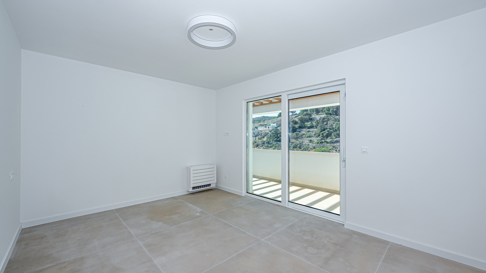 Prodaja &ndash; luksuzna vila v Sevidu&comma; prvi vrsti do morja&excl;