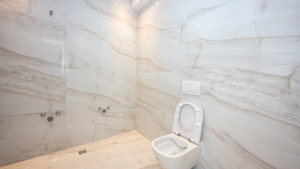 Prodaja &ndash; luksuzna vila v Sevidu&comma; prvi vrsti do morja&excl;