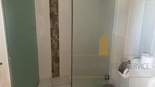 Wunderschönes Einfamilienhaus in erster Meereslinie in der Umgebung von Zadar!