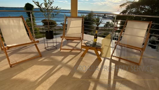 Wunderschönes Einfamilienhaus in erster Meereslinie in der Umgebung von Zadar!