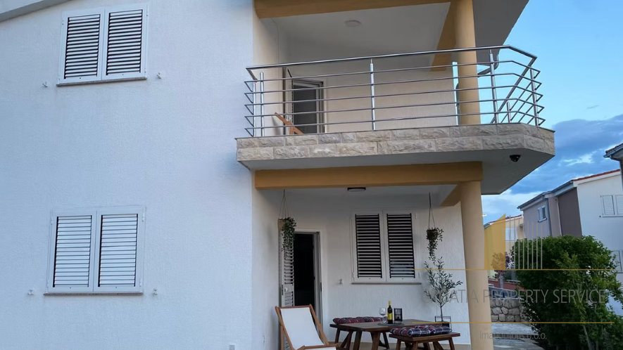 Wunderschönes Einfamilienhaus in erster Meereslinie in der Umgebung von Zadar!