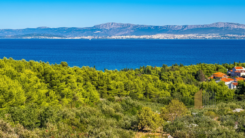 Investment opportunity: 17,280 m² of building land with panoramic sea views – Supetar, Brač!