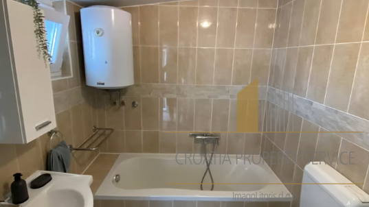 Wunderschönes Einfamilienhaus in erster Meereslinie in der Umgebung von Zadar!