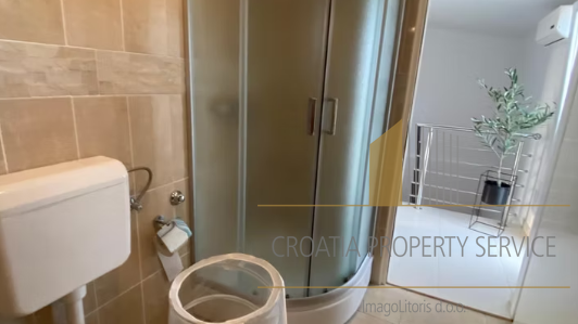 Wunderschönes Einfamilienhaus in erster Meereslinie in der Umgebung von Zadar!