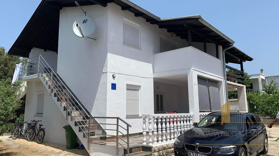 Bellissima casa con vista mare nei dintorni di Zara – un'opportunità da non perdere!